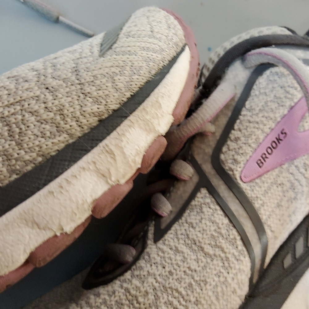 𝅺BROOKS adrenaline GTS women's size 8.5 good condition - Picture 6 of 7